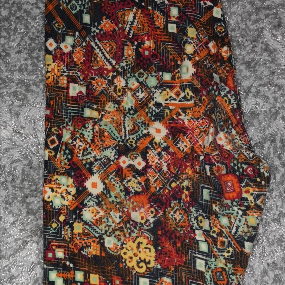 OS LuLaRoe Leggings Gently Worn